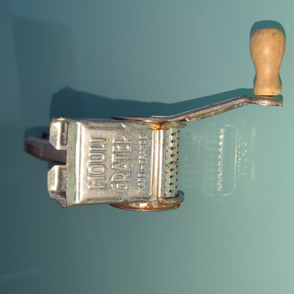 Vintage 1950's Mouli Grater Made in France Moulinex Handheld Cheese Kitchen Tool - Picture 3 of 12